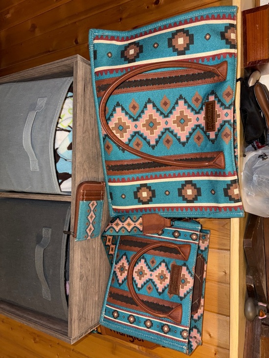 Wrangler Handbags - Wrangler Turquoise Pattern Tote and Crossbody Set